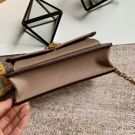 First bag ru WALLET VUITTON LOUIS VAVIN CHAIN 0611